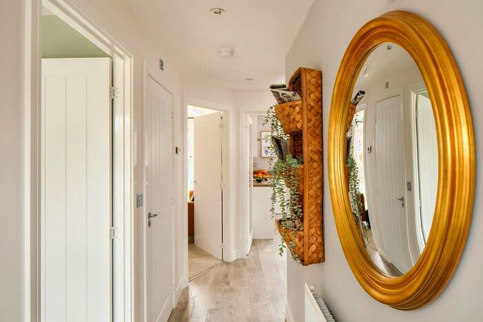 2 Bedroom Apartment For Sale In Stone, Dartford, DA2