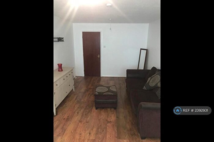 2 Bedroom Flat To Rent In Mulberry Close, Luton, LU1