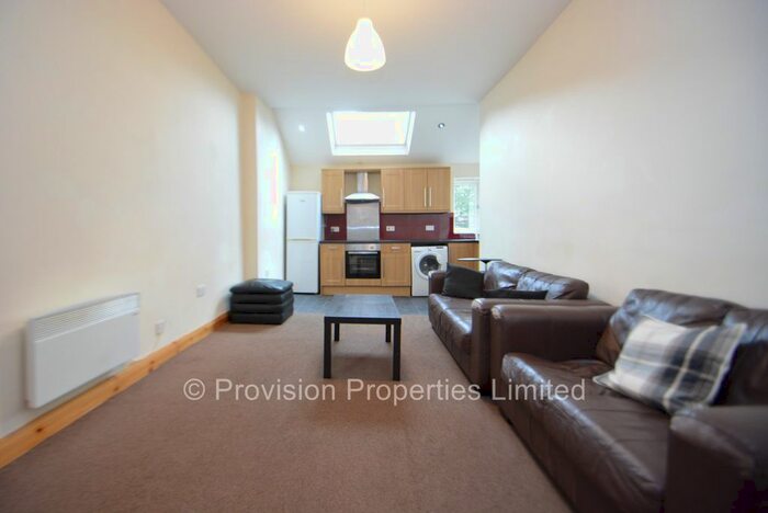 3 Bedroom Terraced House To Rent In Woodsley Road, Hyde Park, Leeds, LS2