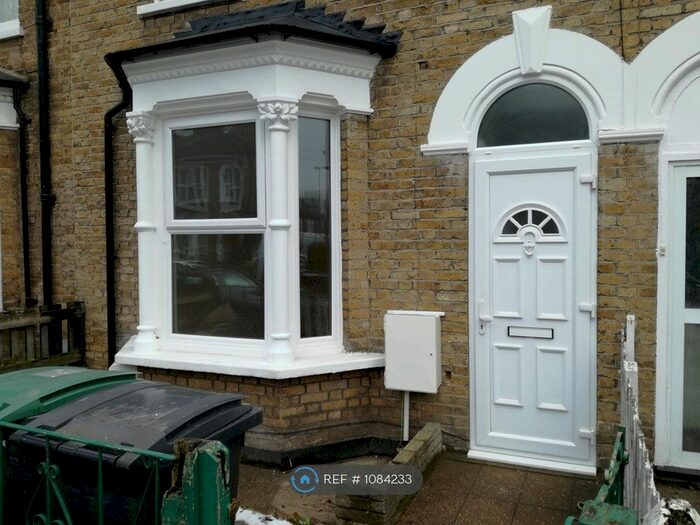 4 Bedroom Terraced House To Rent In Birkbeck Road, London, N17