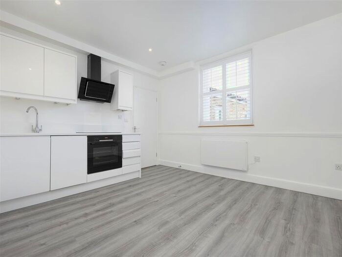 1 Bedroom Flat To Rent In Old London Road, Kingston Upon Thames, KT2