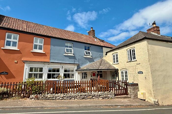 3 Bedroom Cottage For Sale In Lower Kewstoke Road, Worle, Weston-Super-Mare, BS22