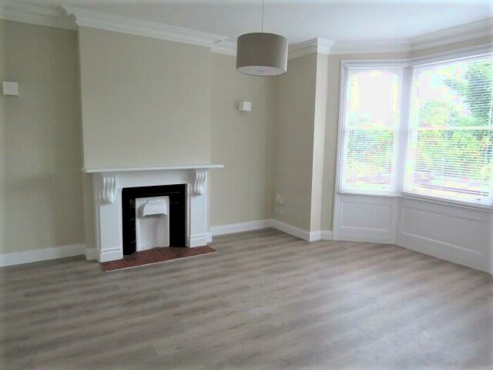2 Bedroom Apartment To Rent In Peckham Rye, East Dulwich, London, SE22