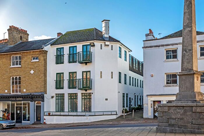 2 Bedroom Property To Rent In Upper High Street, Winchester, SO23