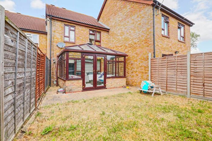 3 Bedroom Terraced House To Rent In Galloway Close, Broxbourne, EN10