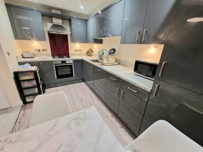 3 Bedroom Semi-Detached House To Rent In Faulkner Drive, Spalding, Lincolnshire, PE11