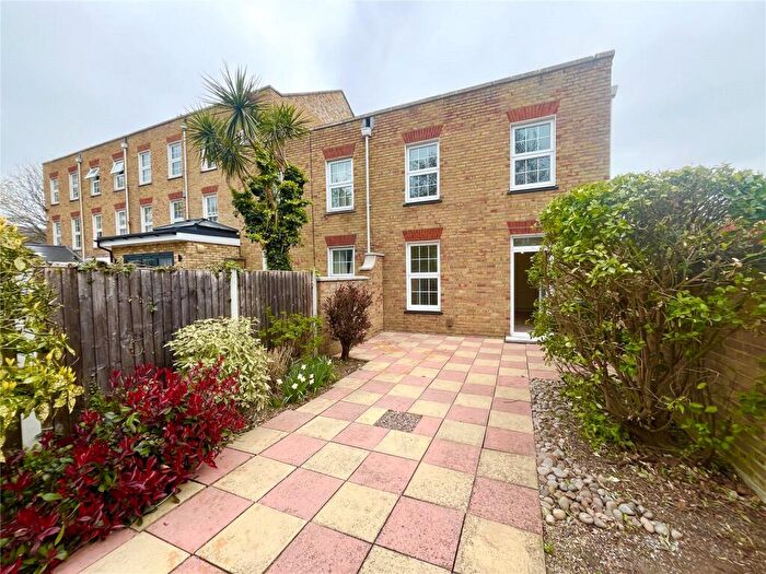 3 Bedroom End Of Terrace House To Rent In Abbots Walk, Shoeburyness, Southend-on-Sea, Essex, SS3