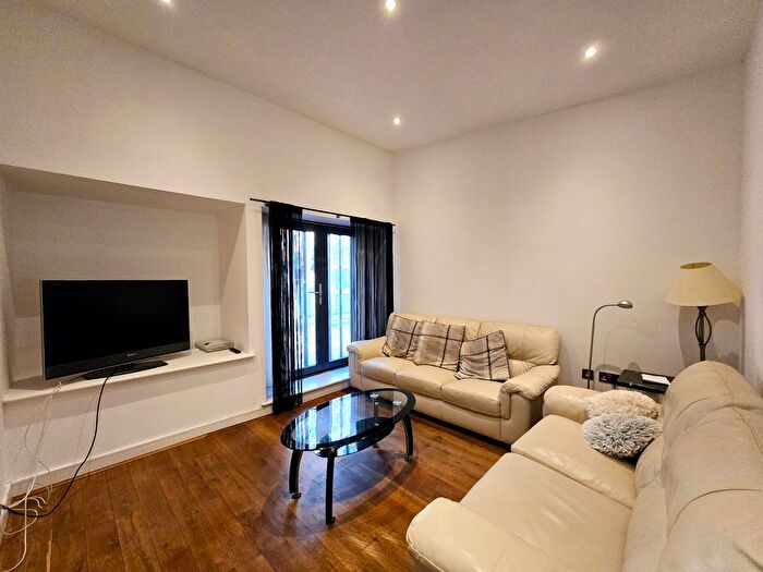 2 Bedroom Flat To Rent In Waterloo Road, Waterloo, SE1