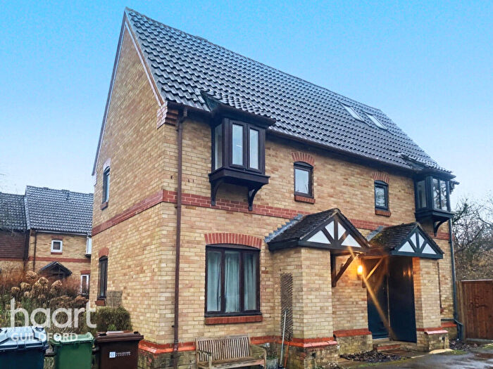 1 Bedroom Semi Detached House For Sale In Suffolk Drive, Guildford, GU4