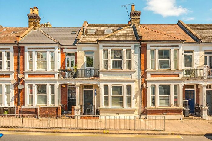 5 Bedroom Property For Sale In Putney Bridge Road, Putney, SW15
