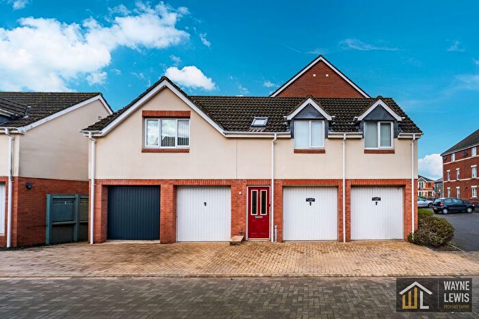 2 Bedroom Town House For Sale In Watkins Square, Cardiff, CF14