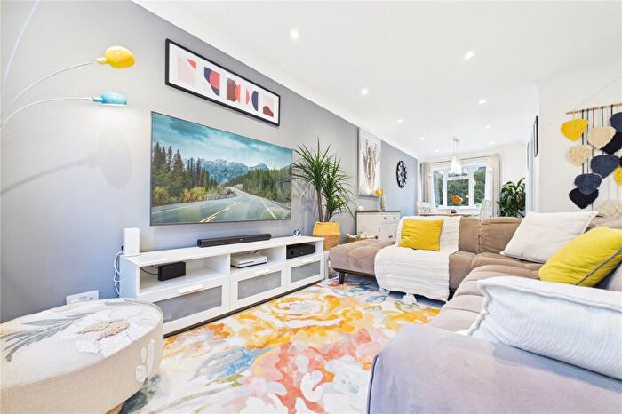 3 Bedroom Semi-Detached House For Sale In Pine Ridge Road, Burghfield Common, Reading, Berkshire, RG7