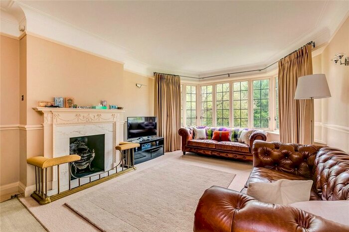 4 Bedroom Flat To Rent In Bede House, Manor Fields, SW15