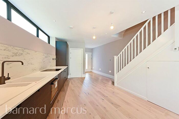 3 Bedroom House To Rent In Rookwood Avenue, New Malden, KT3