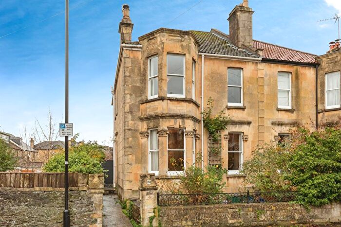 4 Bedroom Semi Detached House For Sale In Evelyn Road, Bath, BA1