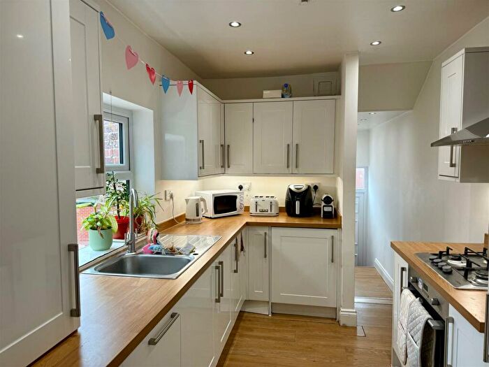 3 Bedroom Apartment To Rent In Shortridge Terrace, Jesmond, Newcastle Upon Tyne, NE2