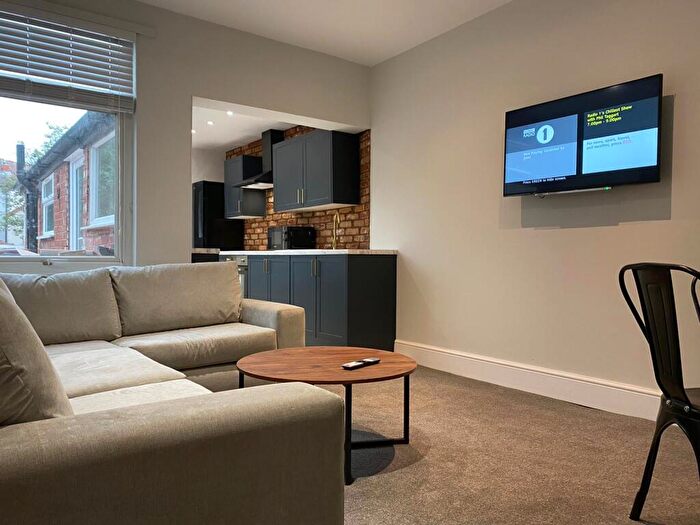 4 Bedroom Terraced House To Rent In Stunning Bed Terraced House // Aug, LN5