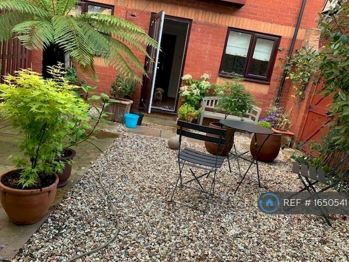 2 Bedroom Terraced House To Rent In Portland Court, Bristol, BS1