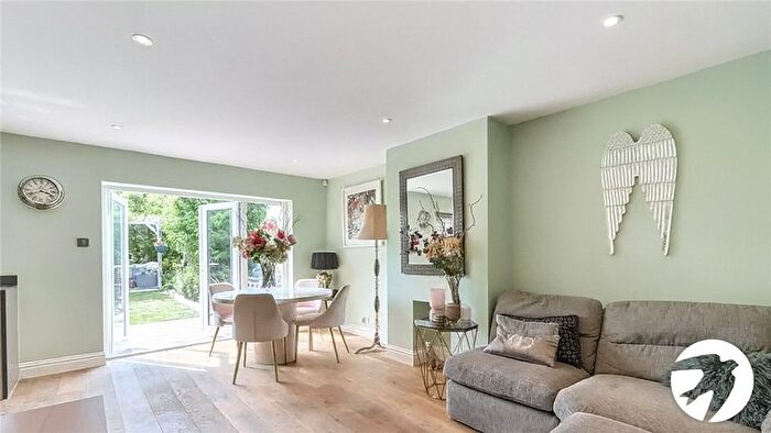 3 Bedroom Bungalow To Rent In Axtaine Road, Orpington, BR5