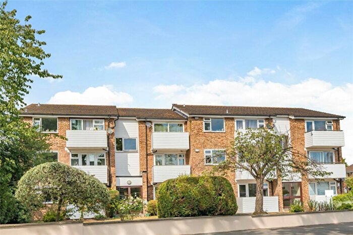 2 Bedroom Flat For Sale In Clarence House, Queens Road, Hersham, KT12
