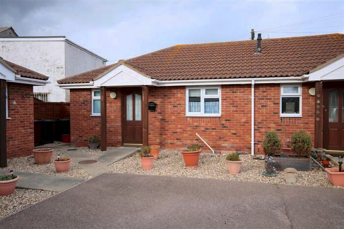 1 Bedroom Semi-Detached Bungalow To Rent In The Close, Warwick Road, Clacton-On-Sea, CO15