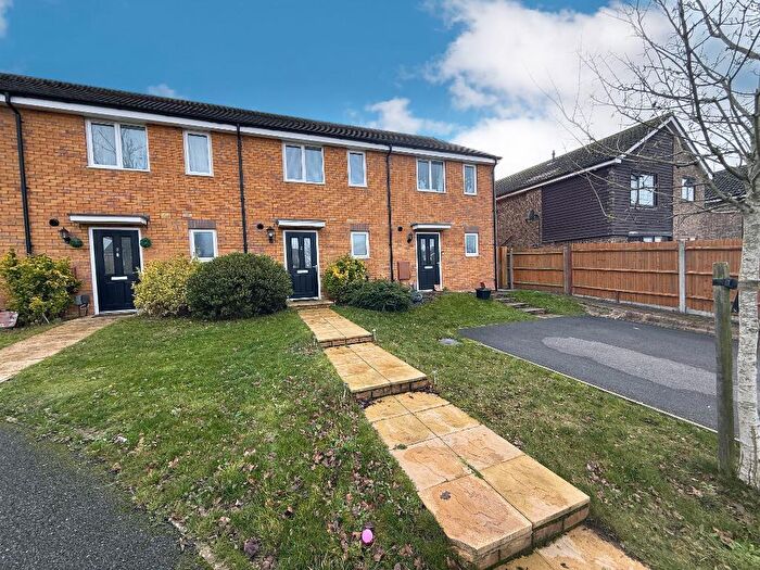 2 Bedroom Terraced House For Sale In Dray Gardens, Warden Hills, Luton, Bedfordshire, LU3