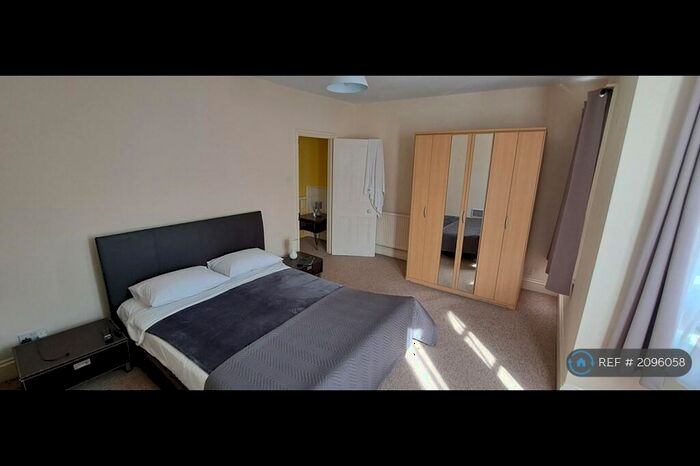 4 Bedroom Terraced House To Rent In Rugby Place, Brighton, BN2