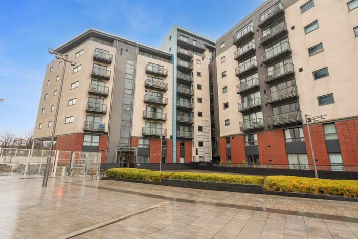 2 Bedroom Apartment To Rent In Glasgow Harbour Terrace, Flat /, Glasgow Harbour, Glasgow, G11