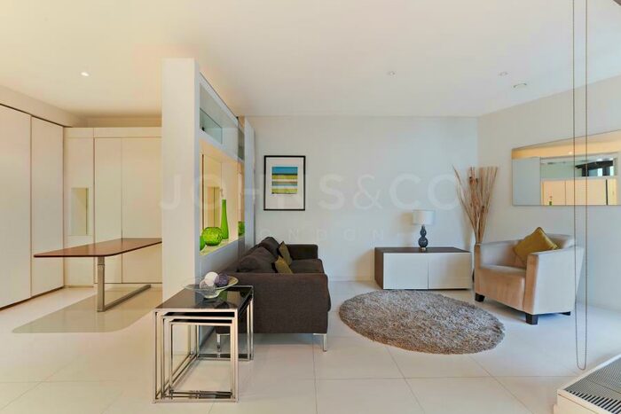 Apartment To Rent In Baltimore Wharf, Canary Wharf, London, E14