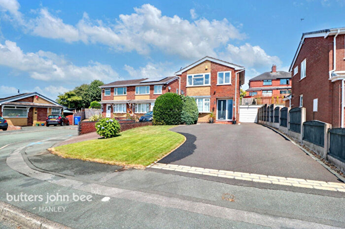 3 Bedroom Detached House To Rent In Cynthia Grove, Stoke On Trent, ST6