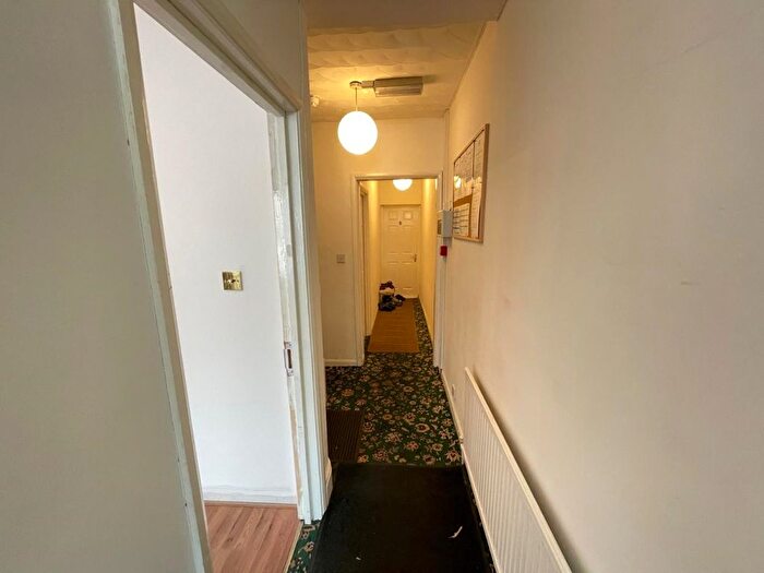 6 Bedroom Semi-Detached House To Rent In Priory Avenue, High Wycombe, HP13