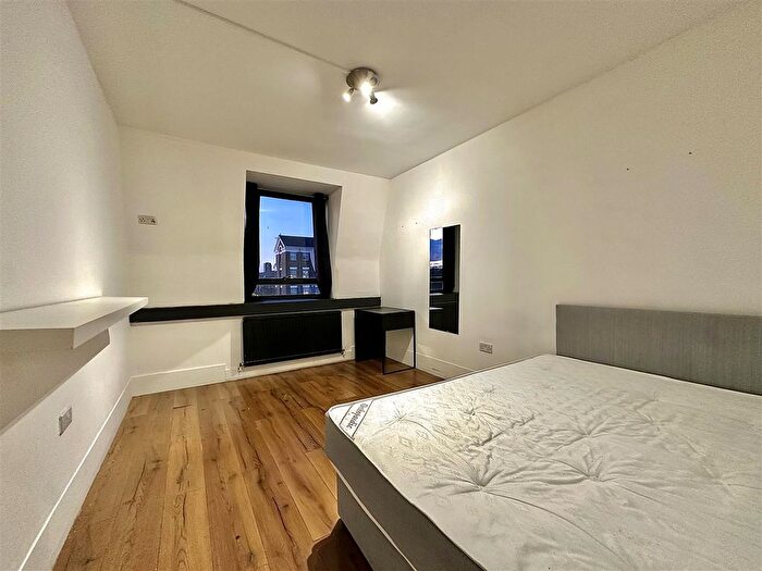 2 Bedroom Flat To Rent In Bellegrove Road, Welling, DA16