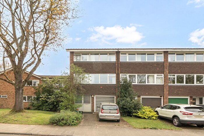 5 Bedroom Terraced House For Sale In Fellbrook, Richmond, TW10