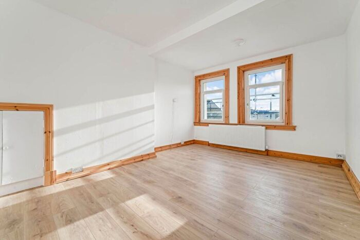 4 Bedroom Apartment For Sale In Fulwood Avenue, Linwood, PA3