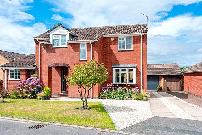 4 Bedroom Detached House For Sale In Rochester Wynd, Leeds, LS17