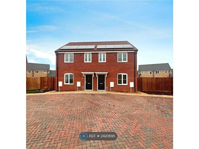 3 Bedroom Semi-Detached House To Rent In Dahlia Crescent, Spalding, PE12