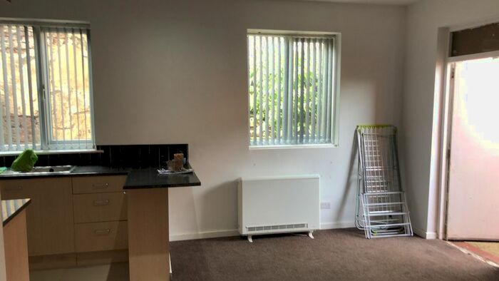 1 Bedroom Flat To Rent In St. Philips Road, Sheffield, South Yorkshire, S3