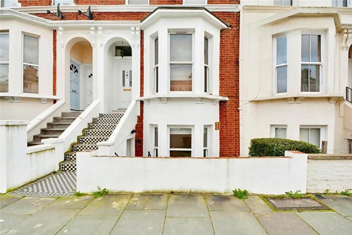 1 Bedroom Flat To Rent In Curwen Road, London, W12
