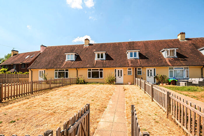 2 Bedroom Terraced House For Sale In Oxford Road, Winchester, SO21