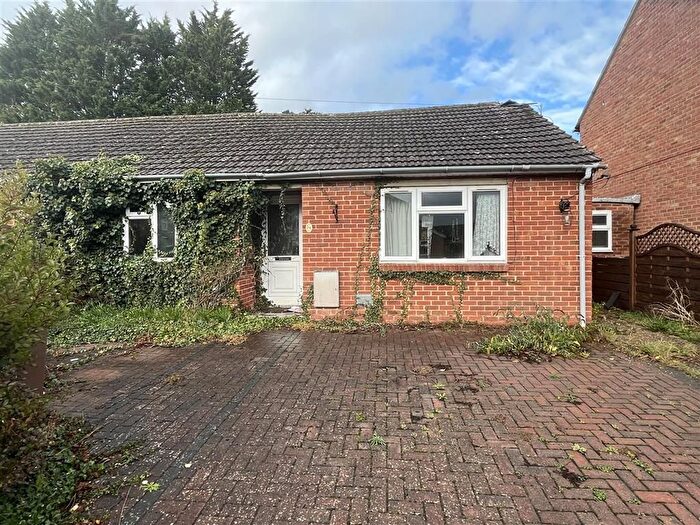 2 Bedroom Semi-Detached Bungalow For Sale In Priestlands, Romsey, SO51