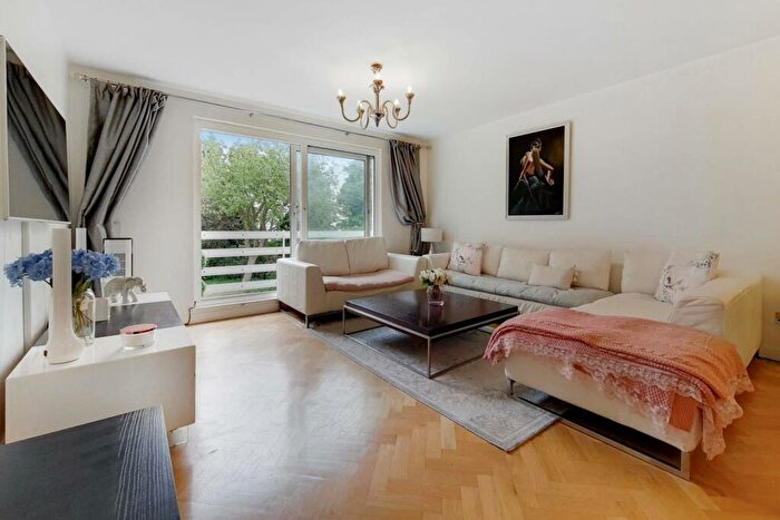 2 Bedroom Flat To Rent In Eaton Drive, Kingston, Kingston Upon Thames, KT2