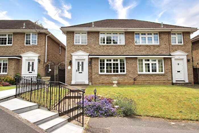 3 Bedroom Semi-Detached House For Sale In Ingersley Rise, West End, SO30