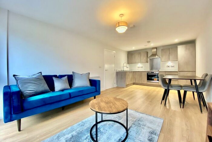 2 Bedroom Apartment To Rent In Victoria Riverside, Hunslet Road, LS10