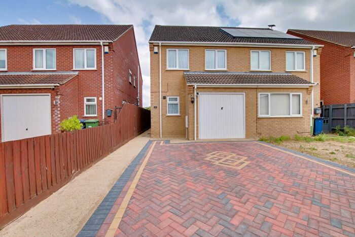 3 Bedroom Semi-Detached House For Sale In Yokine Gardens, Guyhirn, PE13