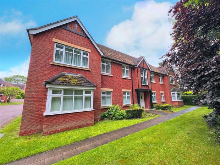 2 Bedroom Flat To Rent In The Pines, Leicester, LE7