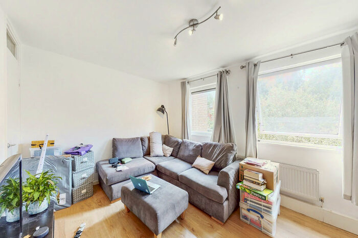 1 Bedroom Apartment To Rent In Swanfield Street, Shoreditch, E2