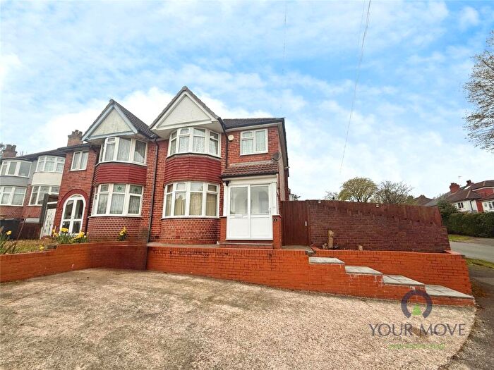 3 Bedroom Semi Detached House To Rent In Fell Grove, Birmingham, West Midlands, B21