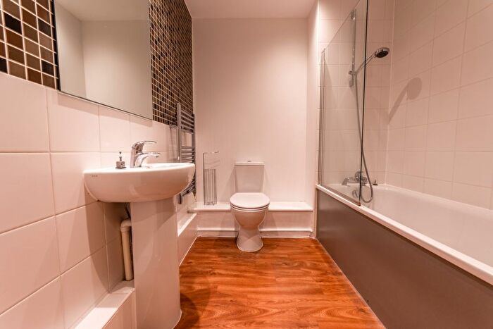 1 Bedroom Flat To Rent In The Litmus Building, Huntingdon Street, Nottingham, Nottinghamshire, NG1