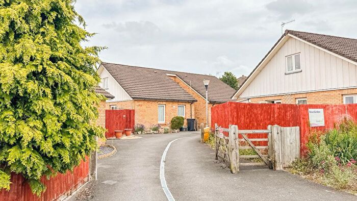 2 Bedroom Bungalow For Sale In Brean Gardens, Bedminster, BS3