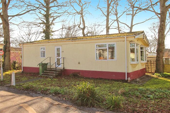 2 Bedroom Park Home For Sale In Trowbridge Lodge Park, Trowbridge, BA14